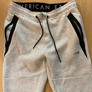 American Eagle Joggers (Med)